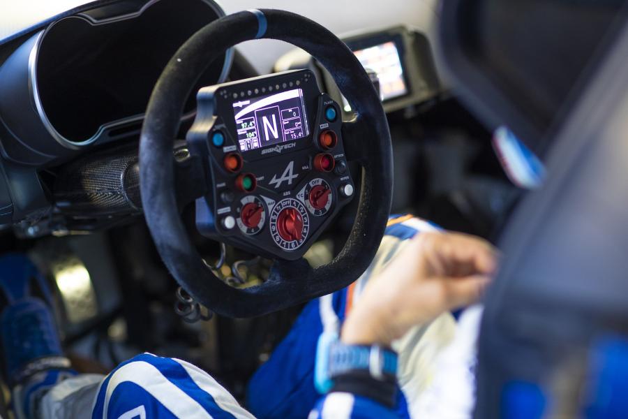 Панель приборов Alpine A110 Rally 2019 года  (фото 23 из 27)
